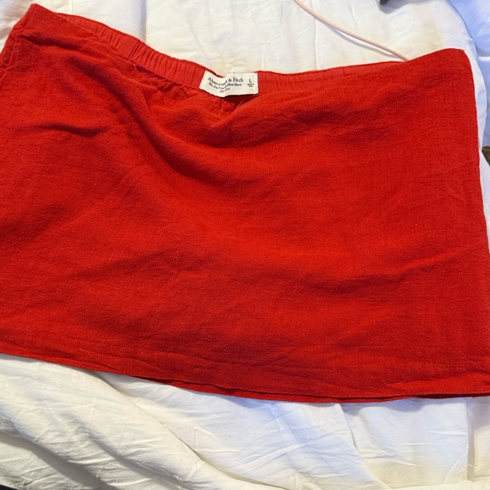 Abercrombie red linen mini skort.